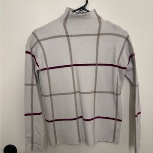 Tahari Women’s Cream and Plum Turtleneck Sweater